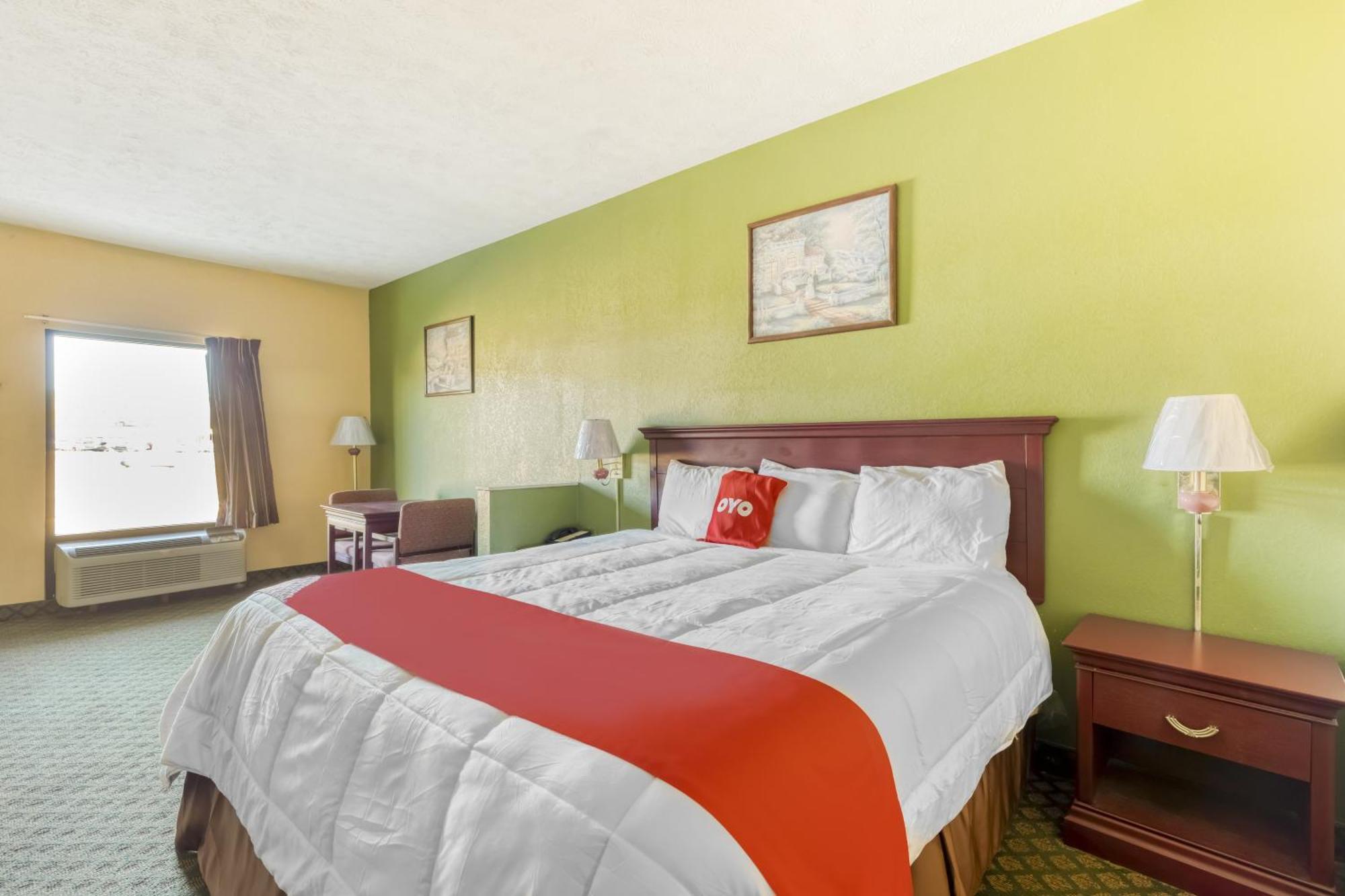 Oyo Hotel Grenada West Экстерьер фото